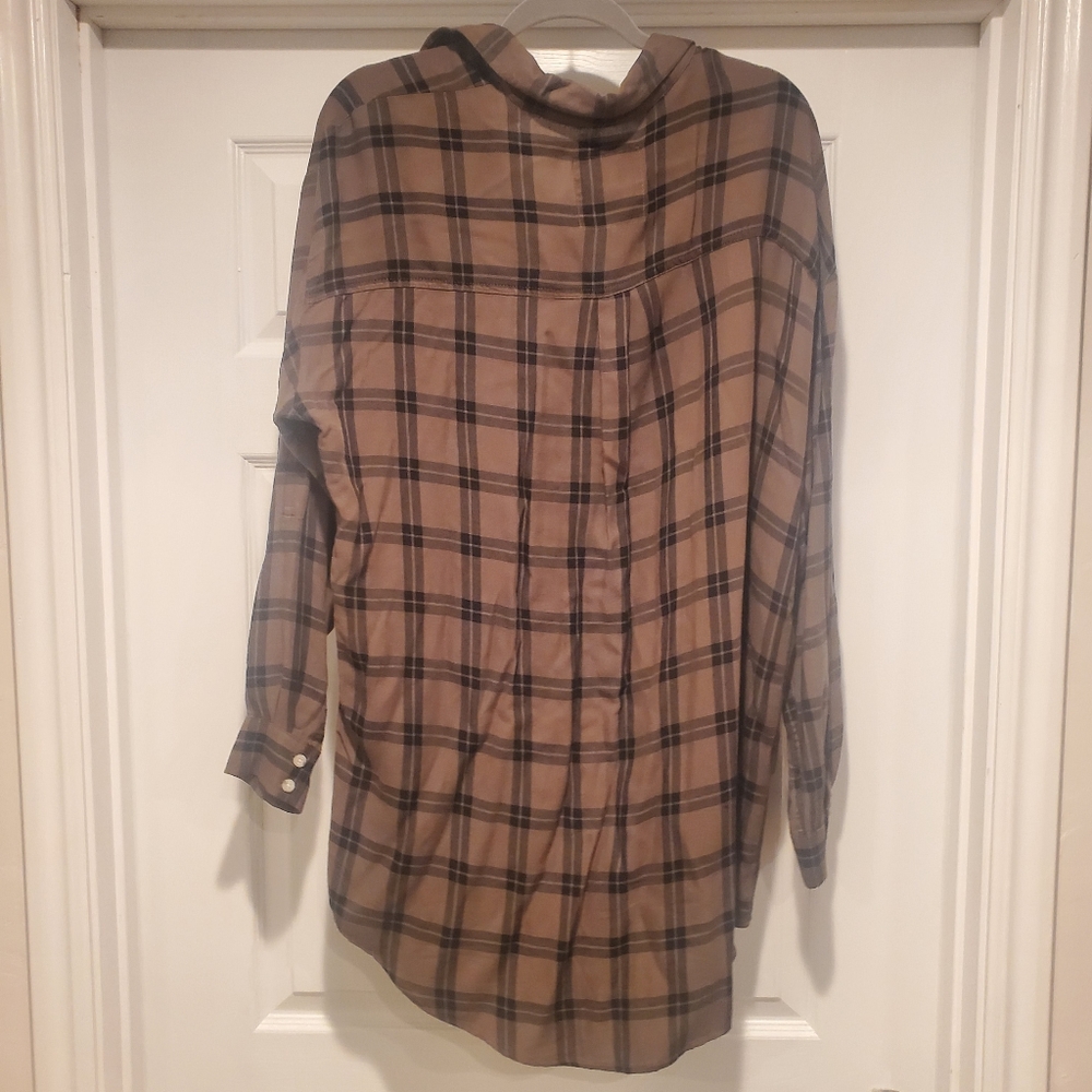 Plaid Button up